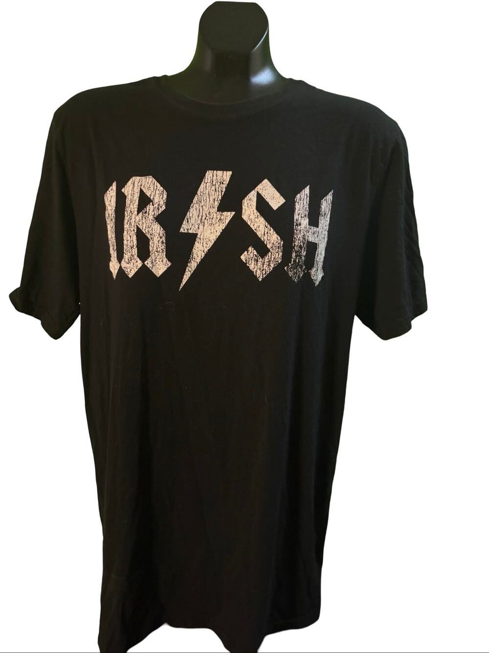 Lucky Tee Shirt IR⚡SH Graphic T-Shirt Black Distressed Print Size Large